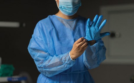 正確使用隔離衣，保護(hù)身體免受污染