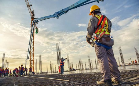 在工地上工作，為什么要穿反光衣？