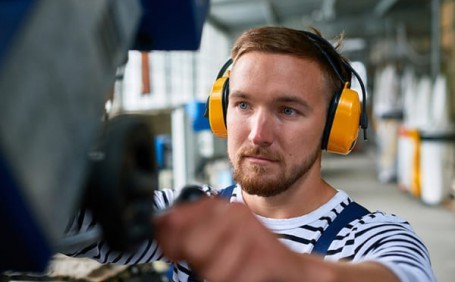 長期佩戴隔音耳罩：有沒有傷害？