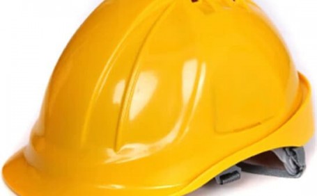 使用高空作業(yè)防護(hù)用品的注意事項(xiàng)