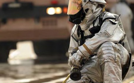 防護(hù)服的壽命與更換：如何保證防護(hù)效果？