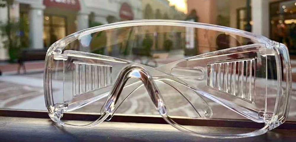 重視眼睛安全，從選擇防護眼鏡開始